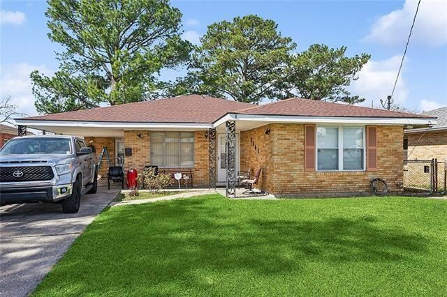 2141 Florida Ave in Kenner, LA - Foto de edificio