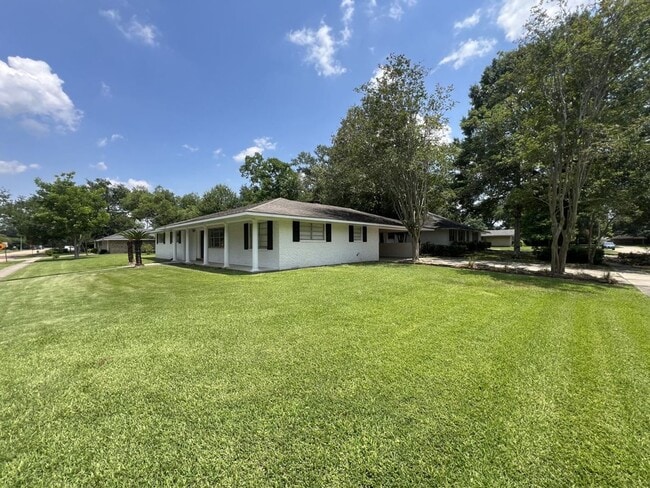 10444 Browning Dr in Baton Rouge, LA - Building Photo - Building Photo