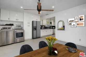 657 Brooks Ave in Los Angeles, CA - Building Photo - Building Photo