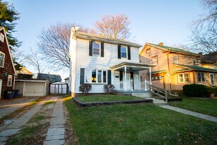 2122 South Ave in Toledo, OH - Building Photo