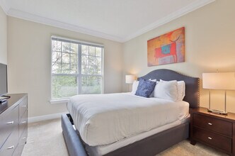 145 Black Bear Dr in Waltham, MA - Building Photo - Building Photo