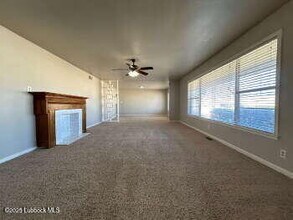 8302 I-27 in Lubbock, TX - Foto de edificio - Building Photo