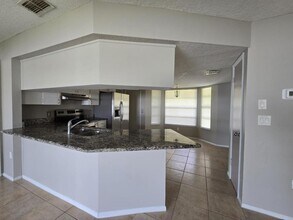 12367 Linden Dr in Spring Hill, FL - Building Photo - Building Photo