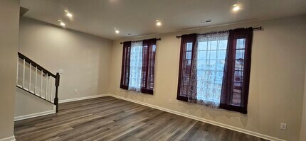 504 Whitehall Cir, Unit D in Durham, NC - Foto de edificio - Building Photo