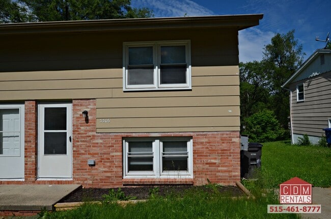 property at 3306 E 36th Ct