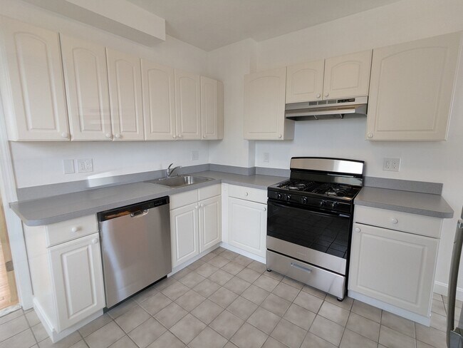 property at 8 Pearl St