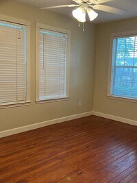 2504 Pine Tree Dr photo'