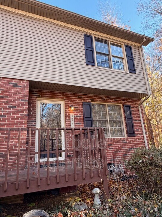 1711 Herrin Dr in Johnson City, TN - Building Photo