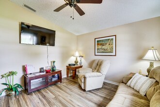 8186 99th Ave in Vero Beach, FL - Building Photo - Building Photo