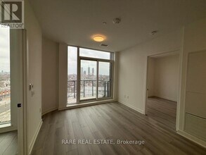 1185 Dupont St in Toronto, ON - Building Photo - Building Photo