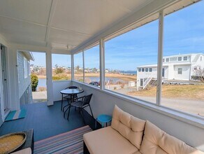 12 Cove Rd in Ipswich, MA - Building Photo - Building Photo