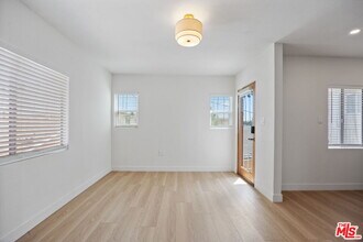 5018 1/2 S Harvard Blvd in Los Angeles, CA - Building Photo - Building Photo