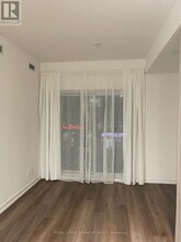 863 St Clair Ave W in Toronto, ON - Building Photo - Building Photo
