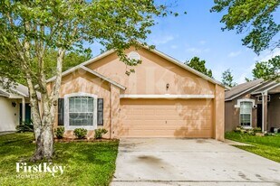 3406 Talisman Drive in Middleburg, FL - Building Photo