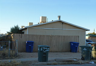 5756 E 24th St in Tucson, AZ - Building Photo - Building Photo