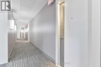8 The Esplanade in Toronto, ON - Building Photo - Building Photo