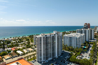 Vantage View Condominium in Fort Lauderdale, FL - Building Photo - Building Photo