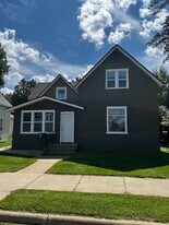 1310 Oak St, Unit # 2 in Brainerd, MN - Building Photo