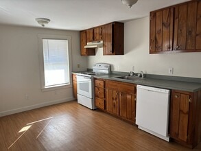 16 Church St, Unit 2 in Spencer, MA - Building Photo - Building Photo