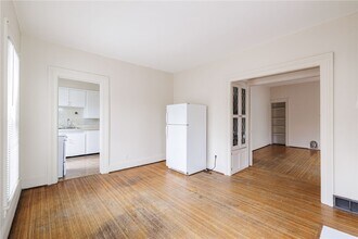 18 Vick Park B in Rochester, NY - Building Photo - Building Photo