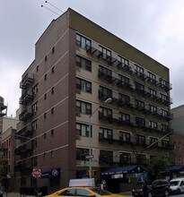 1433-1435 York Ave in New York, NY - Foto de edificio - Building Photo