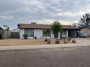 2731 East Michigan Ave in Phoenix, AZ - Building Photo - Building Photo