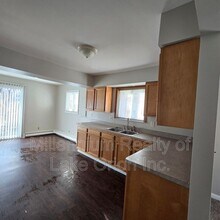 644 E Meyers Ave in Hazel Park, MI - Building Photo - Building Photo