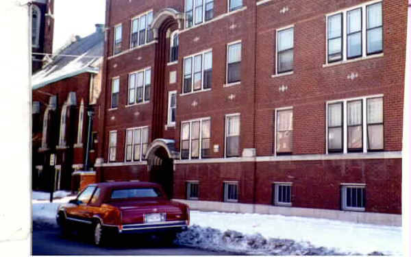 8001 S May St in Chicago, IL - Foto de edificio