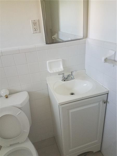 2731 NE 1st Terrace in Wilton Manors, FL - Building Photo