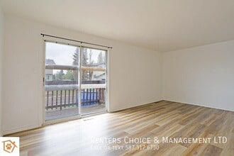 3 Bedroom Unit With Assigned Parking in Hanna, AB - Building Photo - Building Photo
