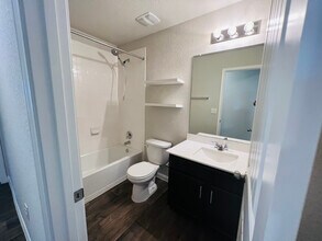 101 Stellamar Dr in Hutto, TX - Building Photo - Building Photo