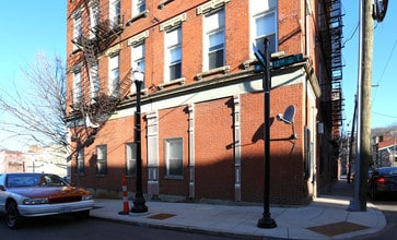 1201-1203 Broadway in Cincinnati, OH - Foto de edificio - Building Photo