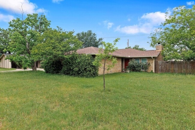 property at 1210 Glenda Dr