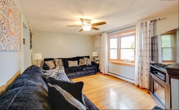 52 Winnepurkit Ave in Lynn, MA - Foto de edificio - Building Photo