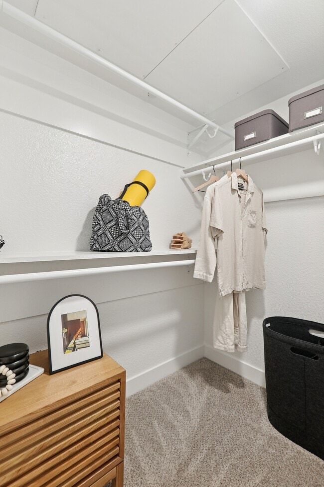 Elan at River Oaks in San Jose, CA - Building Photo - Building Photo