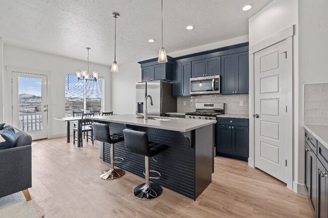 4116 W 1530 N in Lehi, UT - Foto de edificio - Building Photo