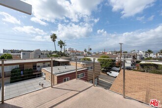 110 Fleet St in Los Angeles, CA - Building Photo - Building Photo