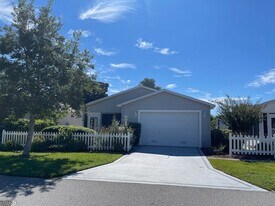 2340 Pickens Pl in the Villages, FL - Building Photo