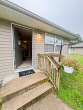 916 E Market St in Warrensburg, MO - Building Photo - Building Photo