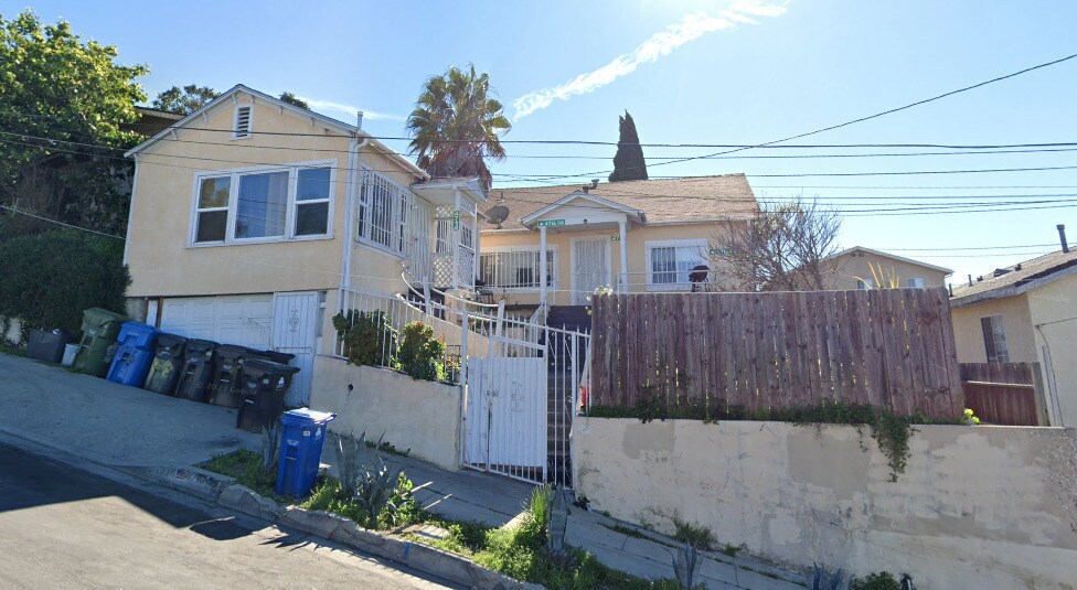 4714 Pickford St in Los Angeles, CA - Building Photo