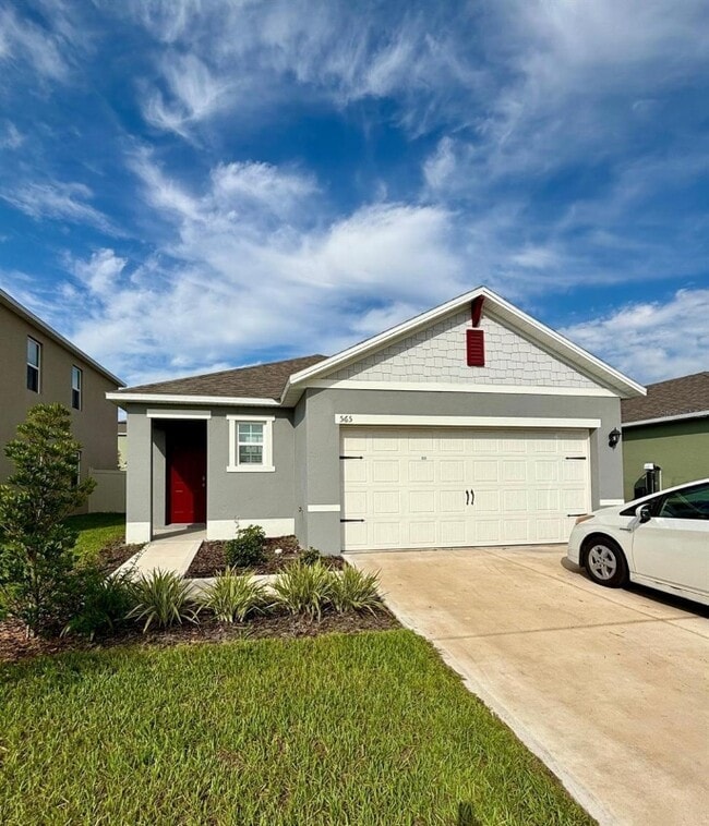 property at 565 Park Pl Blvd