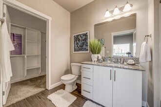 573 E 210 N in Vineyard, UT - Building Photo - Building Photo