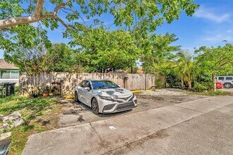 1515-1517 NW 8th Ave in Fort Lauderdale, FL - Building Photo - Building Photo