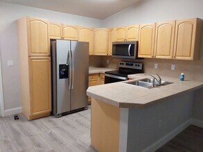 9 Pony Express Dr in Palm Coast, FL - Building Photo - Building Photo