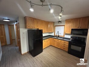 2409 E 6th St in Sioux Falls, SD - Building Photo - Building Photo