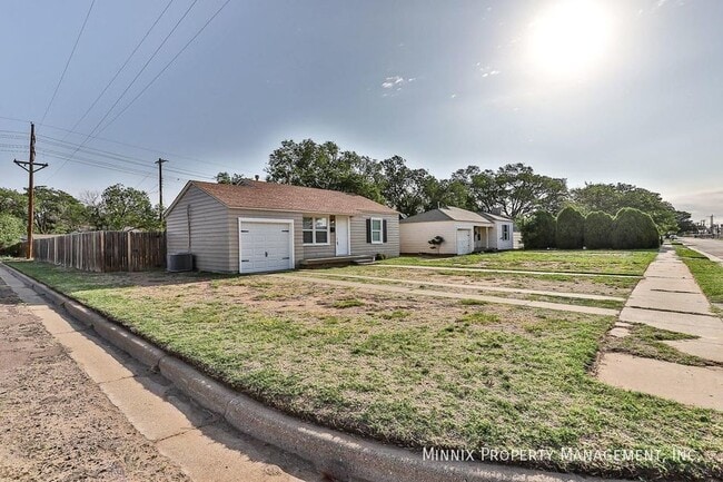4616 33rd St in Lubbock, TX - Building Photo - Building Photo