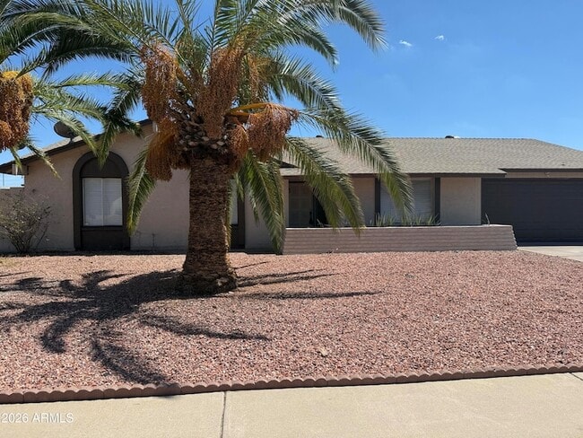 property at 4731 W Paradise Ln