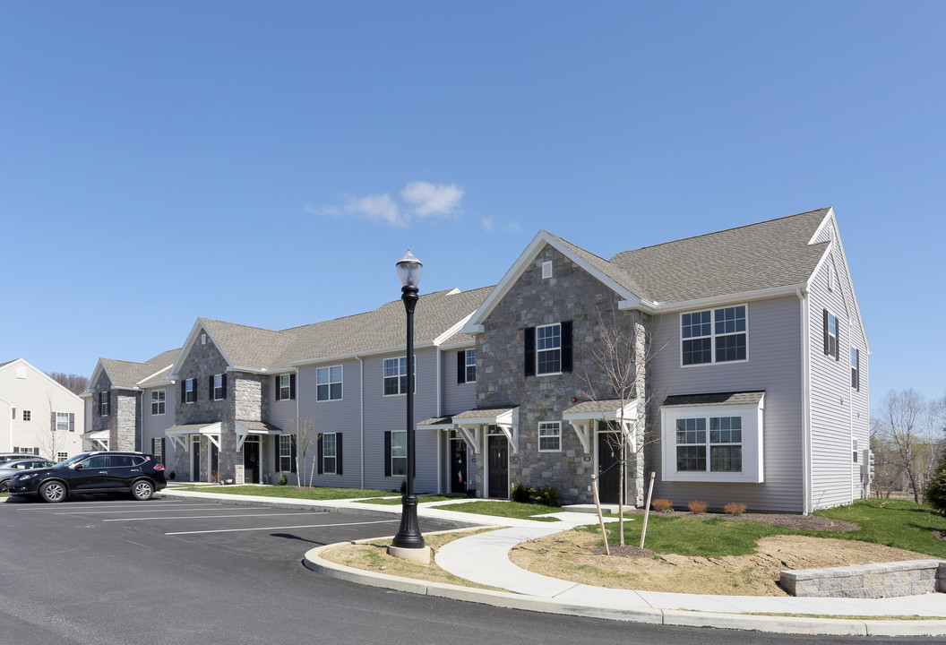 The Courts at Lime Spring in Lancaster, PA - Foto de edificio