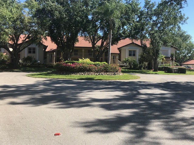 9856 Costa Mesa Ln, Unit 601 in Bonita Springs, FL - Building Photo