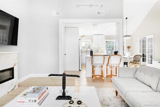 30 River Rd in Sayville, NY - Building Photo - Building Photo